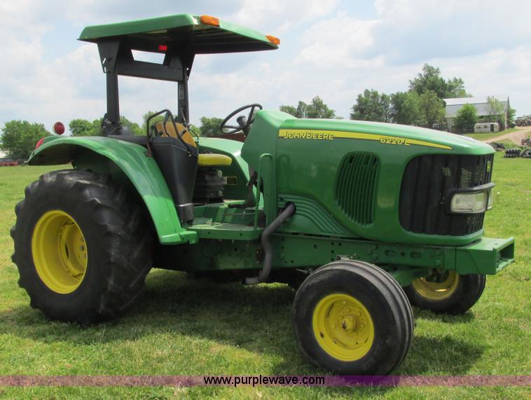 image for item I3016 2006 John Deere 6220L tractor