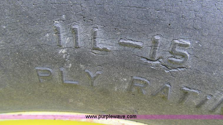 image for item I3016 2006 John Deere 6220L tractor