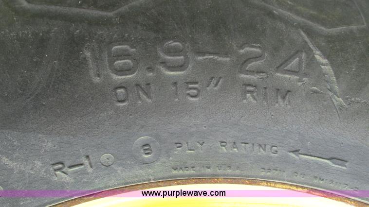 image for item I3016 2006 John Deere 6220L tractor