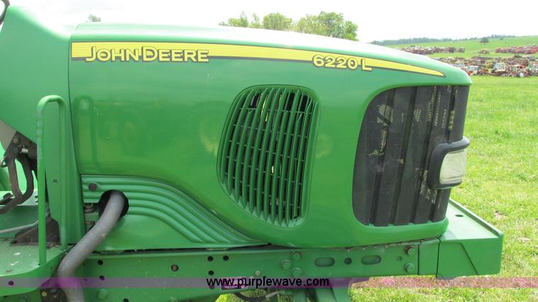 image for item I3016 2006 John Deere 6220L tractor