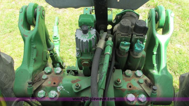 image for item I3016 2006 John Deere 6220L tractor