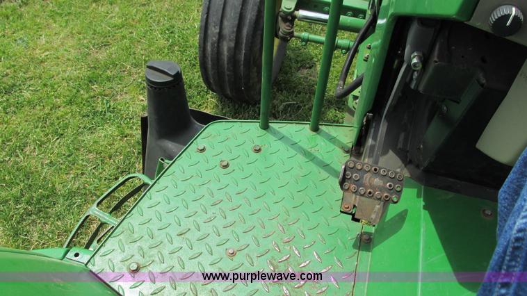 image for item I3016 2006 John Deere 6220L tractor