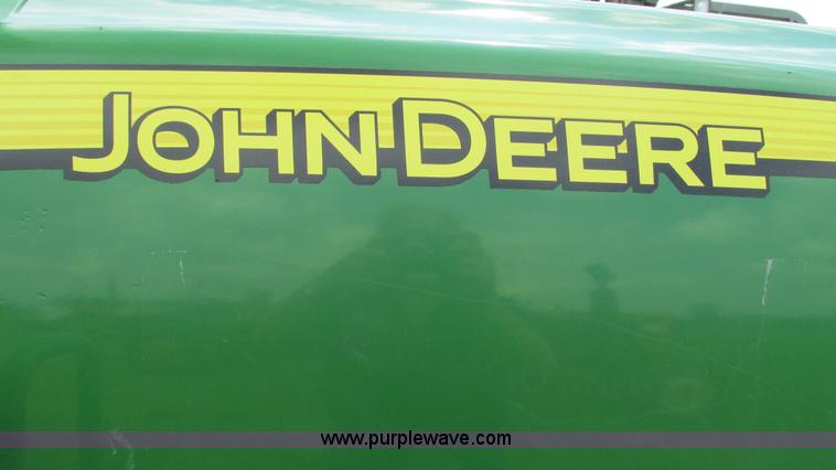 image for item I3016 2006 John Deere 6220L tractor