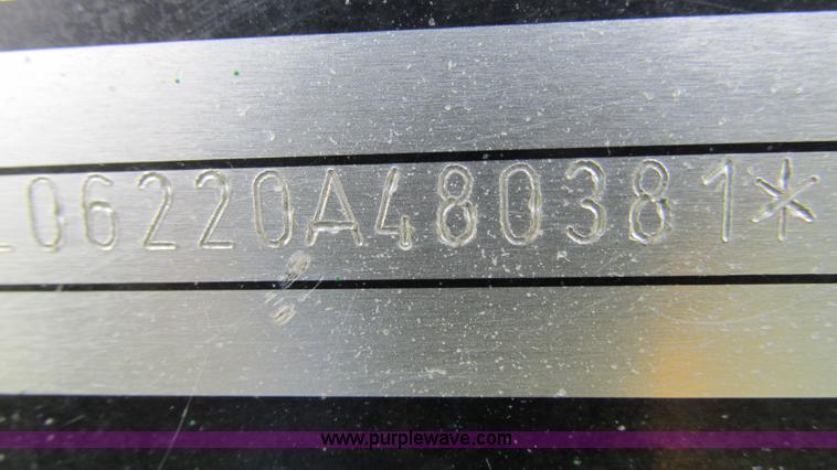 image for item I3016 2006 John Deere 6220L tractor