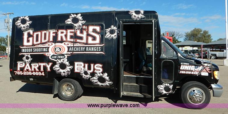 image for item I5274 1997 Ford Econoline E350 party bus