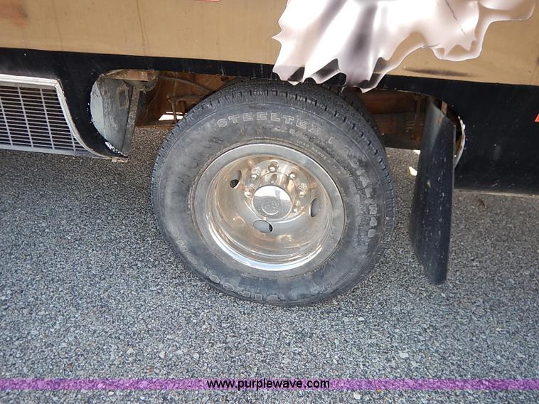 image for item I5274 1997 Ford Econoline E350 party bus