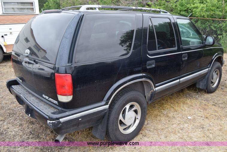 image for item J6619 1995 Chevrolet Blazer SUV