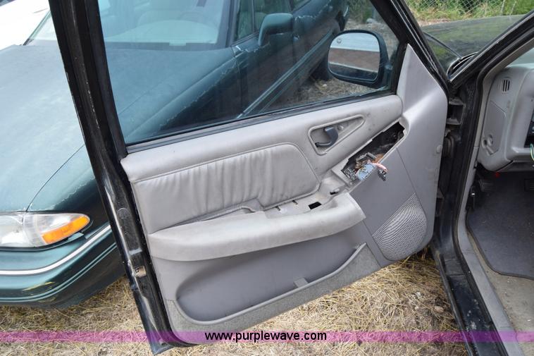 image for item J6619 1995 Chevrolet Blazer SUV