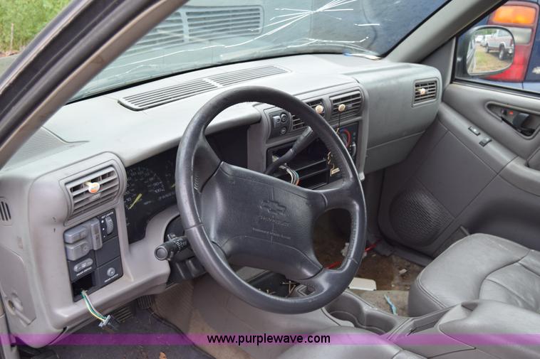 image for item J6619 1995 Chevrolet Blazer SUV