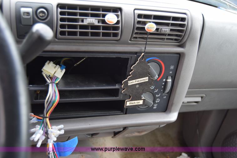 image for item J6619 1995 Chevrolet Blazer SUV