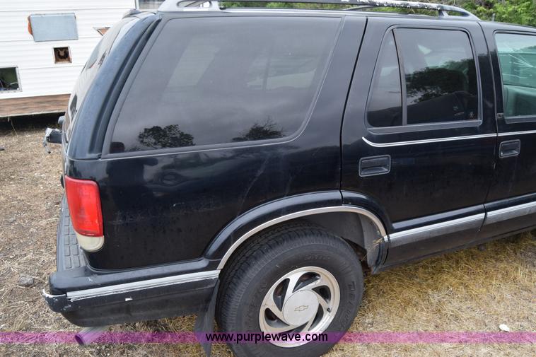 image for item J6619 1995 Chevrolet Blazer SUV