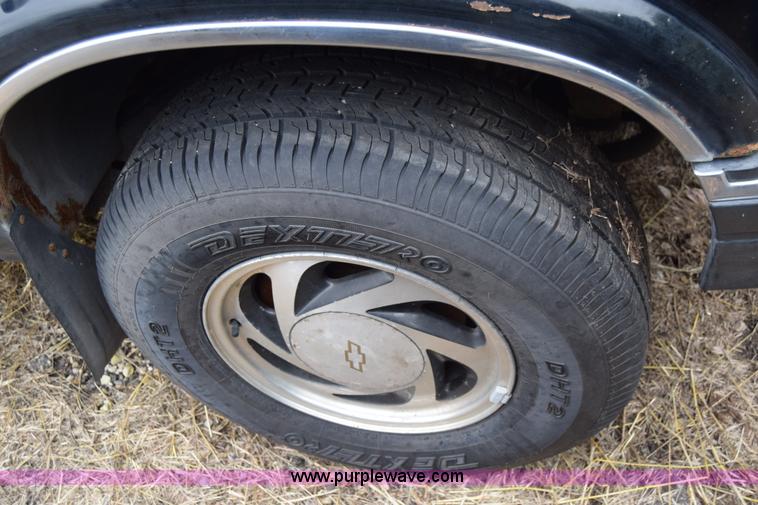 image for item J6619 1995 Chevrolet Blazer SUV