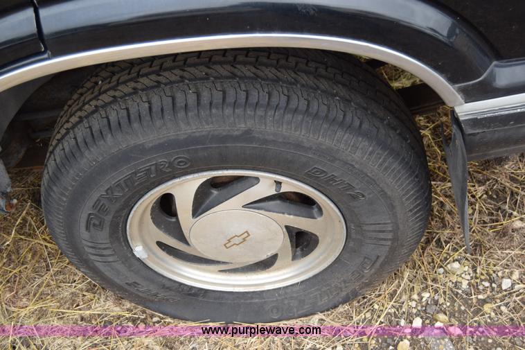 image for item J6619 1995 Chevrolet Blazer SUV