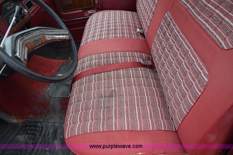 image for item J6620 1983 Ford F150 pickup truck