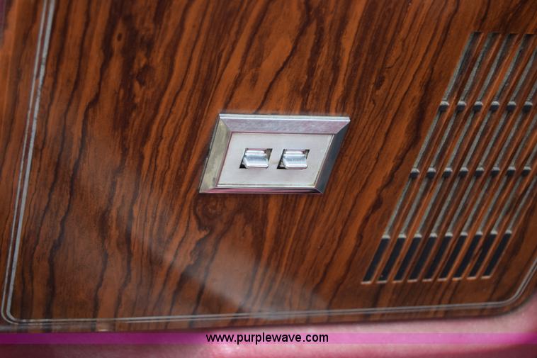 image for item J6620 1983 Ford F150 pickup truck