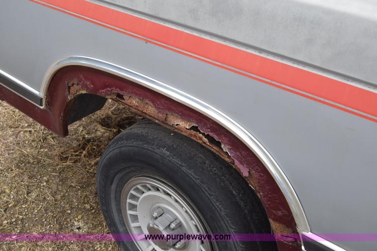 image for item J6620 1983 Ford F150 pickup truck