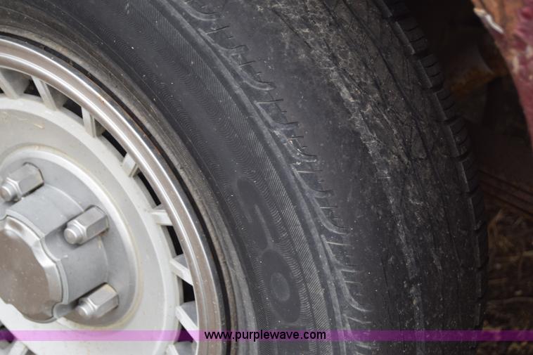 image for item J6620 1983 Ford F150 pickup truck