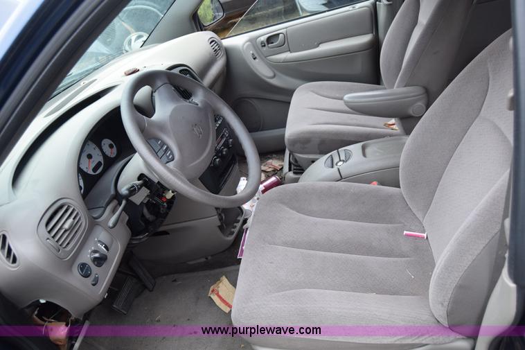 image for item J6622 2002 Dodge Grand Caravan van