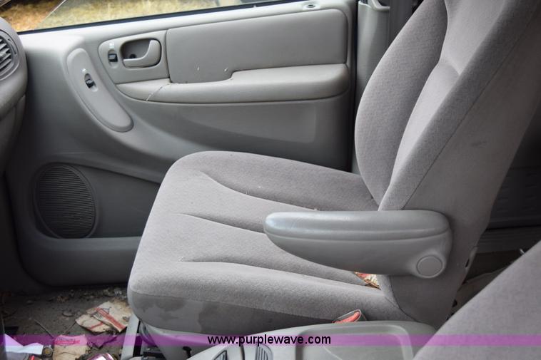 image for item J6622 2002 Dodge Grand Caravan van