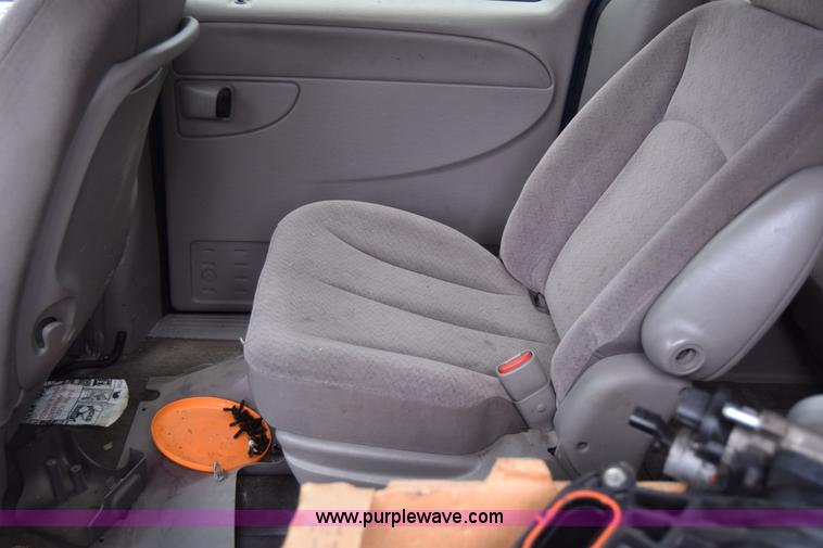 image for item J6622 2002 Dodge Grand Caravan van