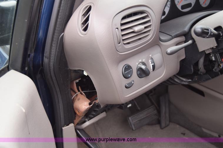 image for item J6622 2002 Dodge Grand Caravan van