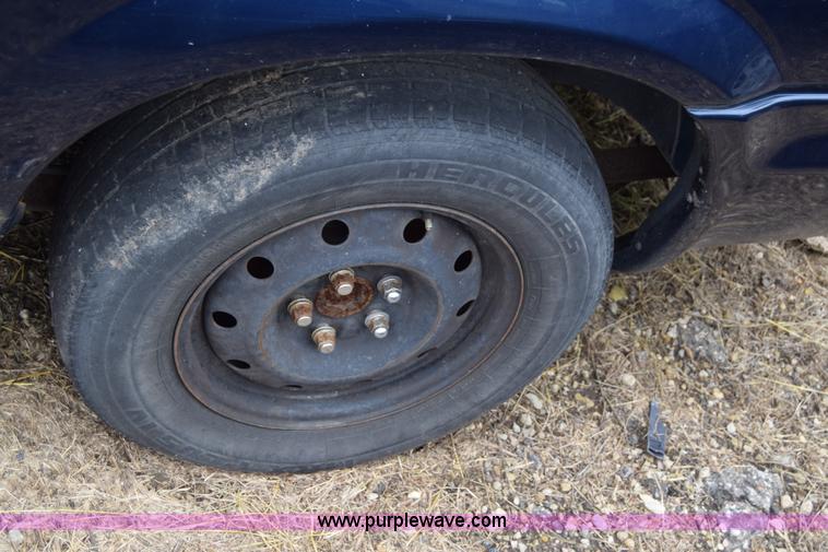 image for item J6622 2002 Dodge Grand Caravan van