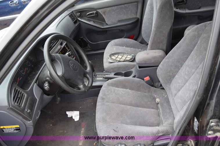 image for item J6623 2002 Hyundai Elantra GLS
