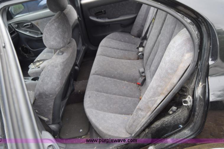 image for item J6623 2002 Hyundai Elantra GLS