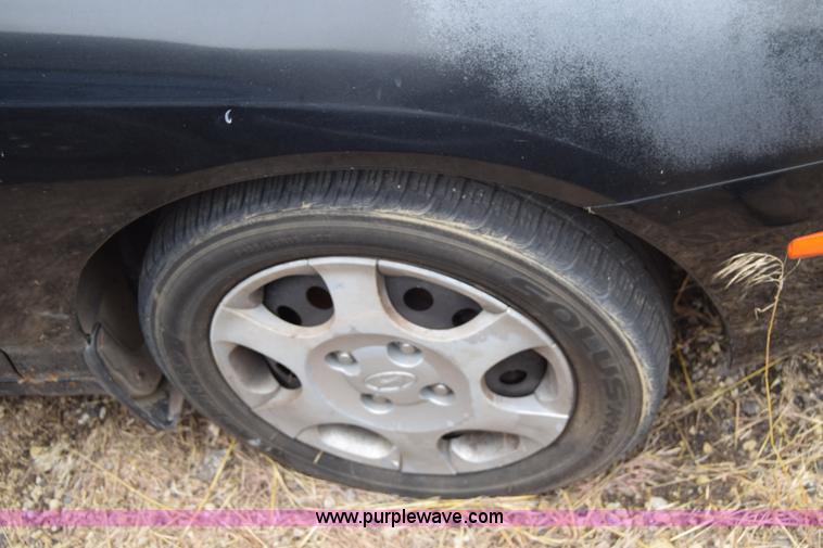 image for item J6623 2002 Hyundai Elantra GLS