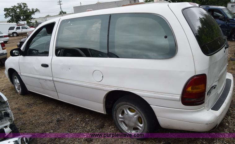 image for item J6624 1996 Ford Windstar GL