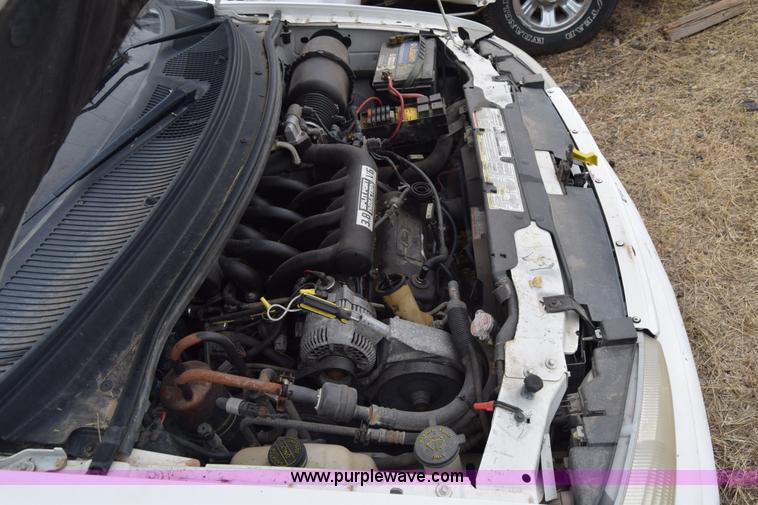 image for item J6624 1996 Ford Windstar GL