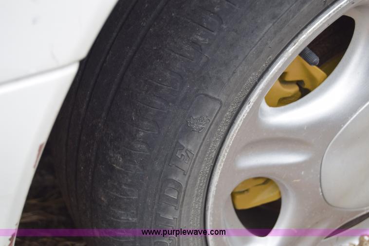 image for item J6624 1996 Ford Windstar GL