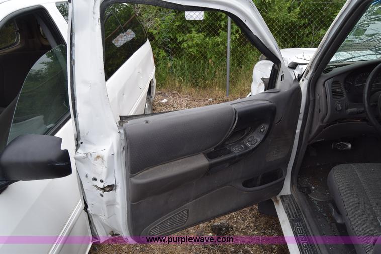 image for item J6625 2001 Ford Ranger