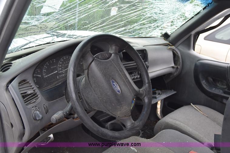 image for item J6625 2001 Ford Ranger