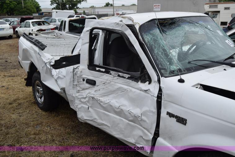 image for item J6625 2001 Ford Ranger