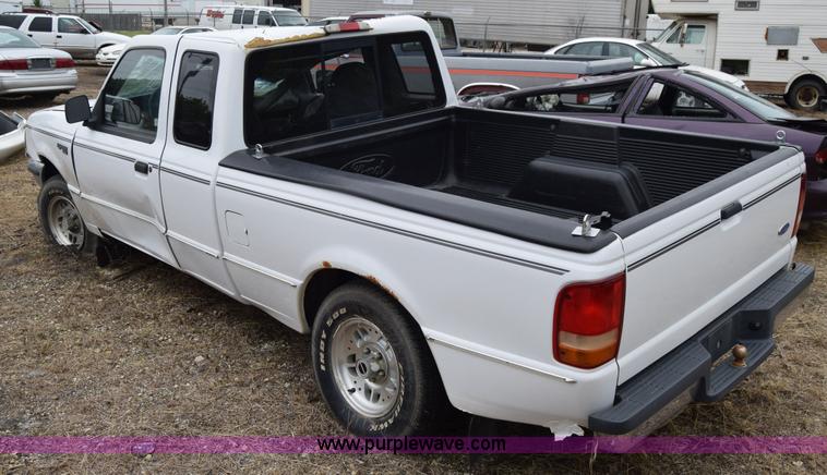 image for item J6627 1994 Ford Ranger pickup truck