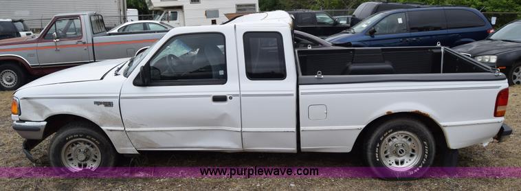 image for item J6627 1994 Ford Ranger pickup truck