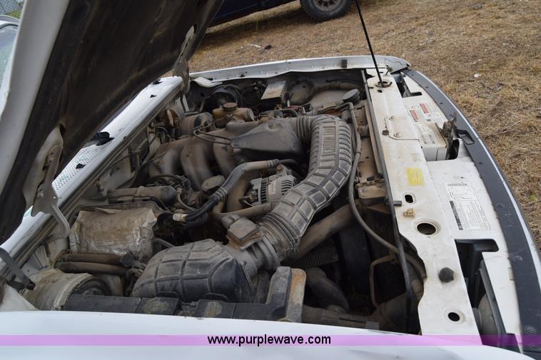 image for item J6627 1994 Ford Ranger pickup truck