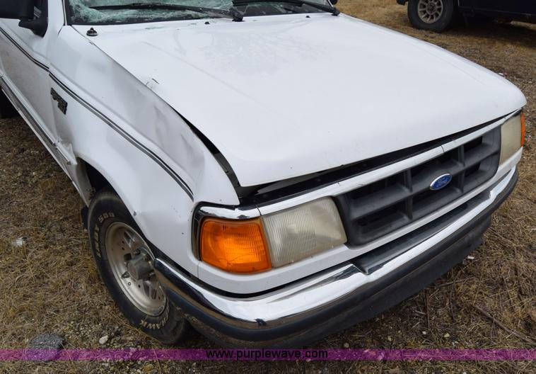 image for item J6627 1994 Ford Ranger pickup truck