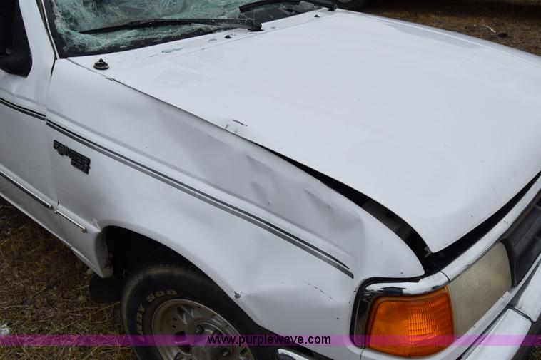 image for item J6627 1994 Ford Ranger pickup truck