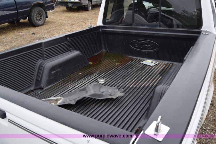 image for item J6627 1994 Ford Ranger pickup truck