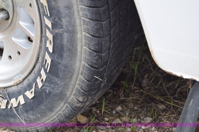 image for item J6627 1994 Ford Ranger pickup truck