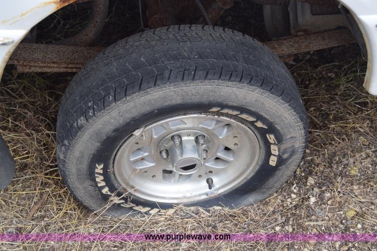 image for item J6627 1994 Ford Ranger pickup truck