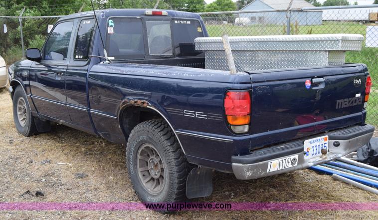 image for item J6628 1995 Mazda B4000 pickup truck