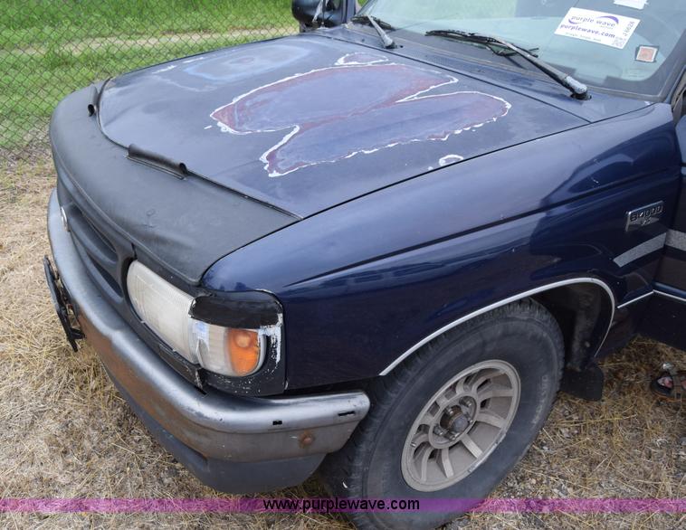 image for item J6628 1995 Mazda B4000 pickup truck