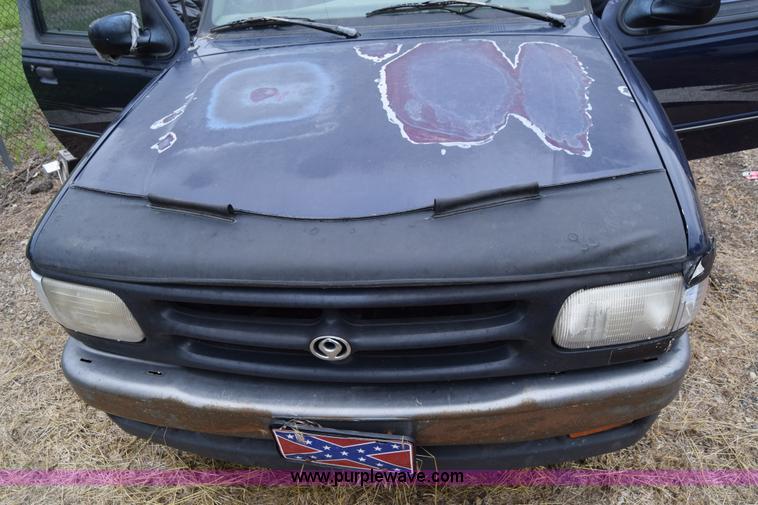 image for item J6628 1995 Mazda B4000 pickup truck