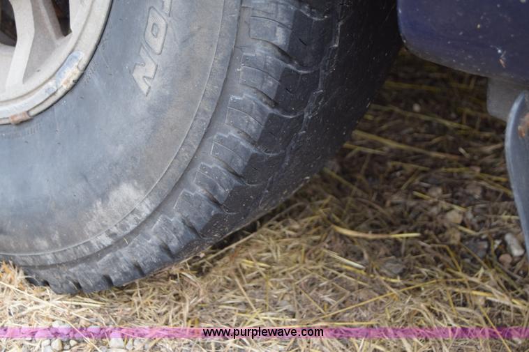 image for item J6628 1995 Mazda B4000 pickup truck