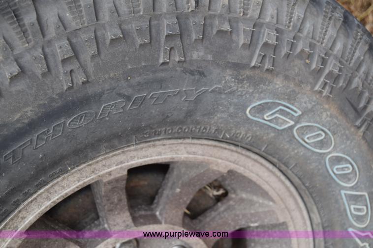 image for item J6628 1995 Mazda B4000 pickup truck