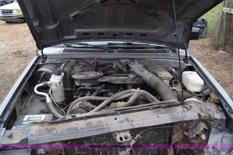 image for item J6629 1986 Chevrolet S10 pickup truck