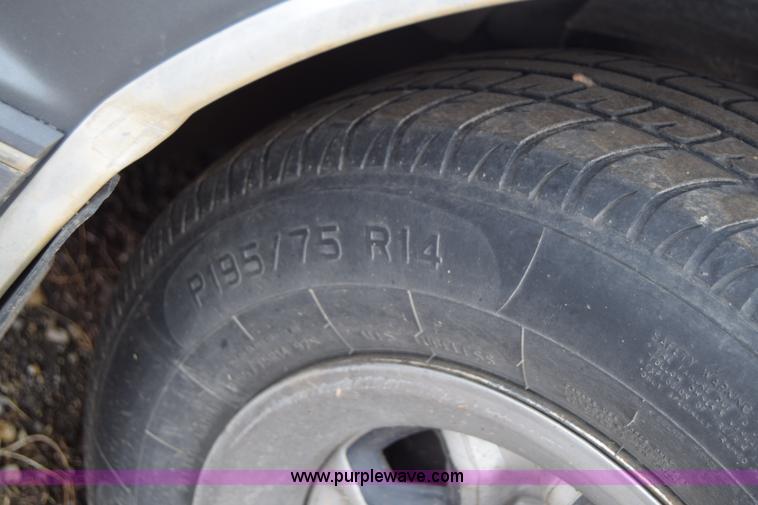 image for item J6629 1986 Chevrolet S10 pickup truck